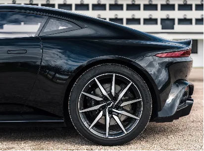 Aston Martin V8 Vantage II